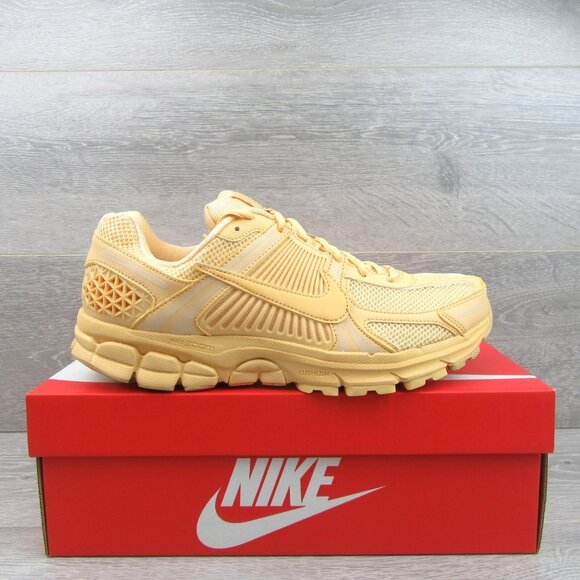 Nike Zoom Vomero 5 Athletic Shoes Men's Size 10 Celestial Gold NEW - Picture 2 of 16